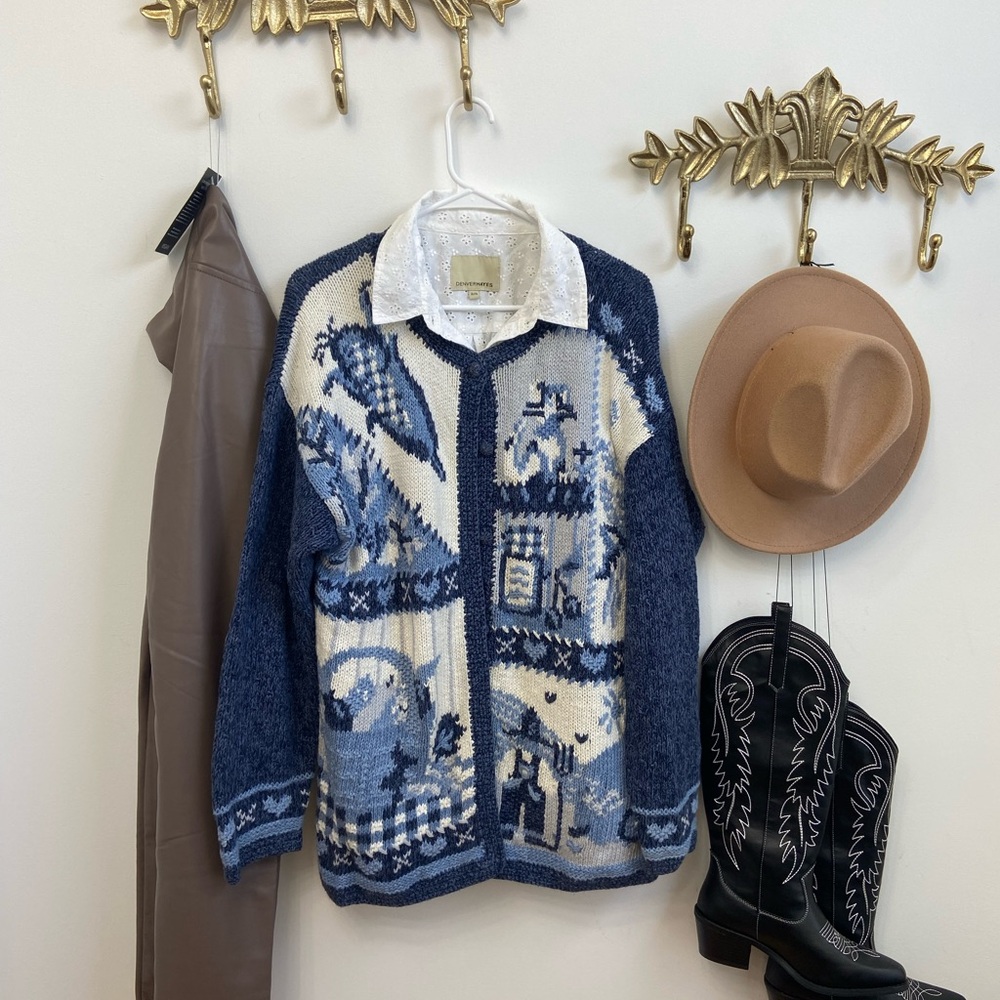 Vintage hand knit cardigan sweater XI 
PTP 24 inches